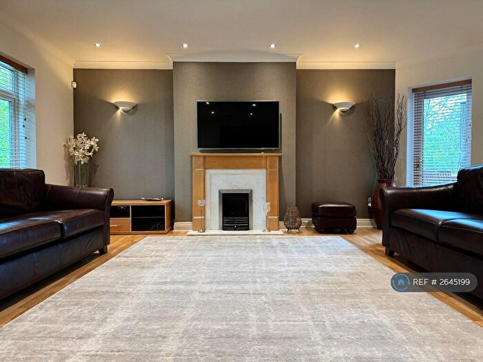 3 Bedroom Flat To Rent In Coniston House, Liverpool, L17