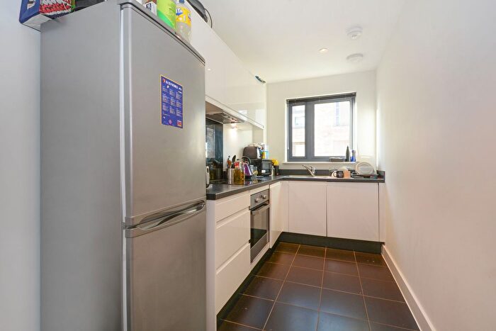 2 Bedroom Flat For Sale In Fisher Close, London, SE16