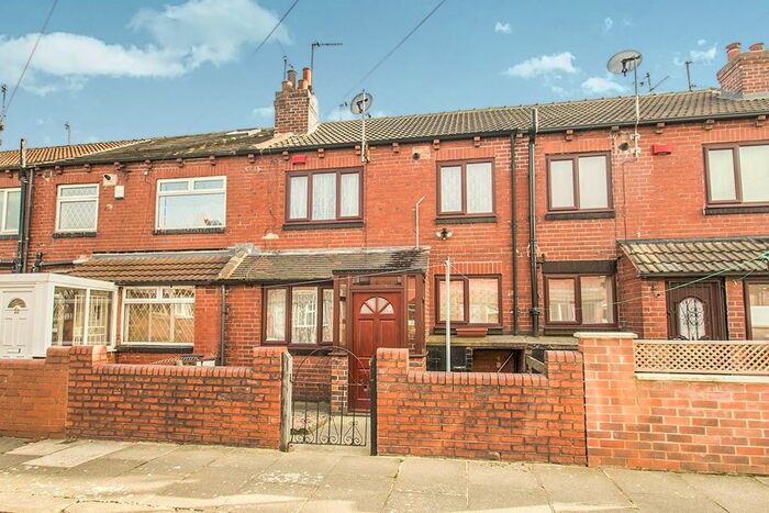 1 Bedroom Terraced House To Rent In Longroyd Crescent North, Leeds, West Yorkshire, LS11
