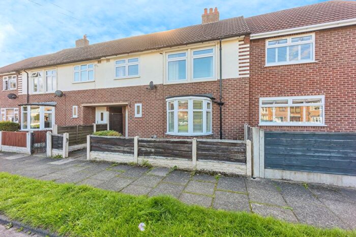 3 Bedroom Terraced House For Sale In Gawsworth Road, Sale, Greater Manchester, M33
