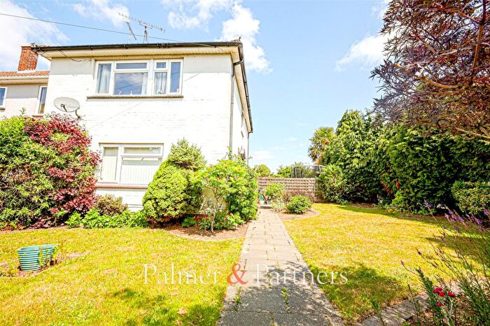 3 Bedroom Detached House To Rent In Rayner Road, Colchester, Essex, CO2