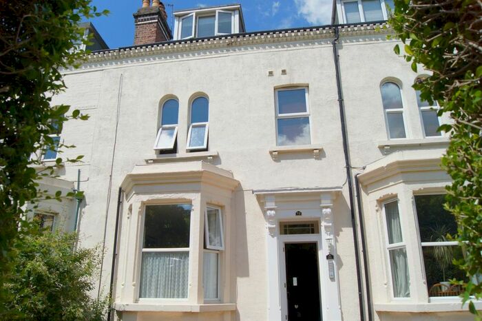 1 Bedroom Flat To Rent In High Street, Harrogate, North Yorkshire, Uk, HG2