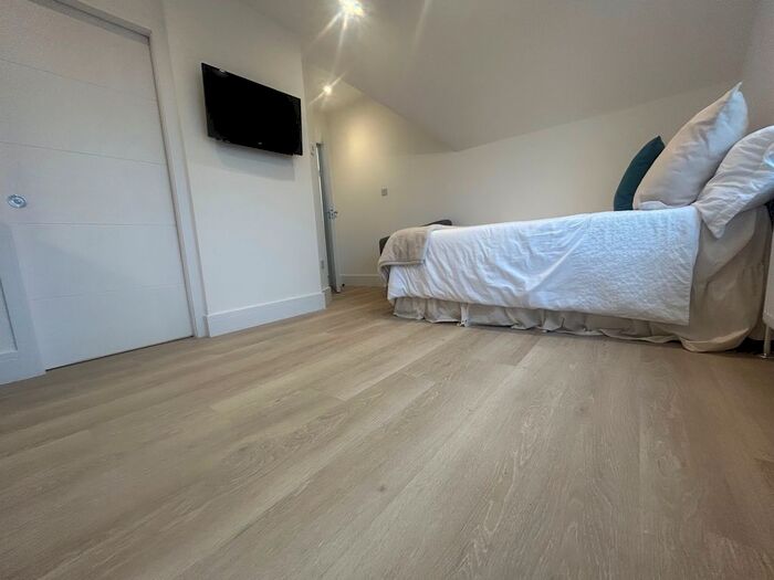 1 Bedroom Flat To Rent In Spencer Road, London, W4