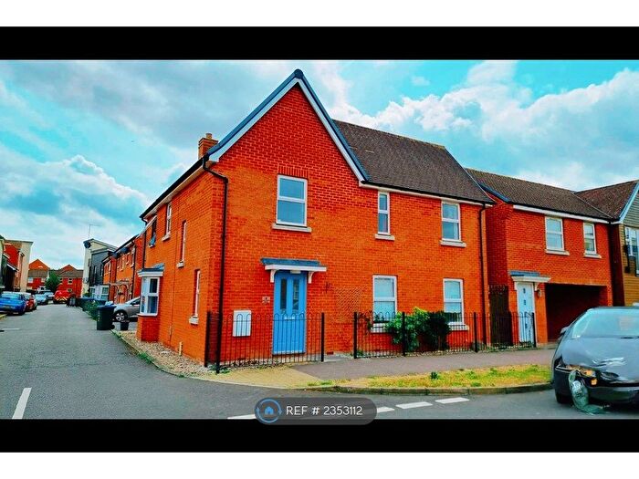 3 Bedroom Detached House To Rent In John Fitzjohn Avenue, Aylesbury, HP18