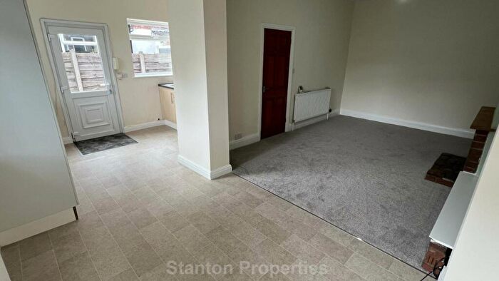 3 Bedroom Apartment To Rent In Moss Road, Stretford, M32