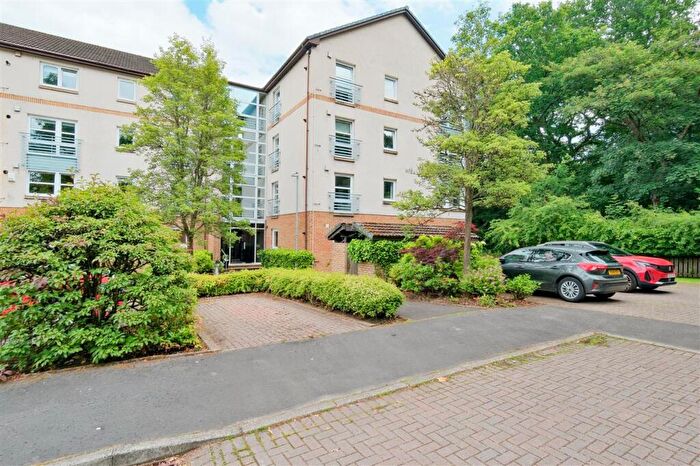 3 Bedroom Apartment To Rent In Hamilton Park South, Hamilton, ML3