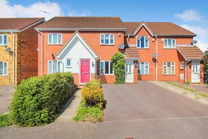 2 Bedroom Terraced House To Rent In Wiseman Close, Bushmead, Luton, LU2