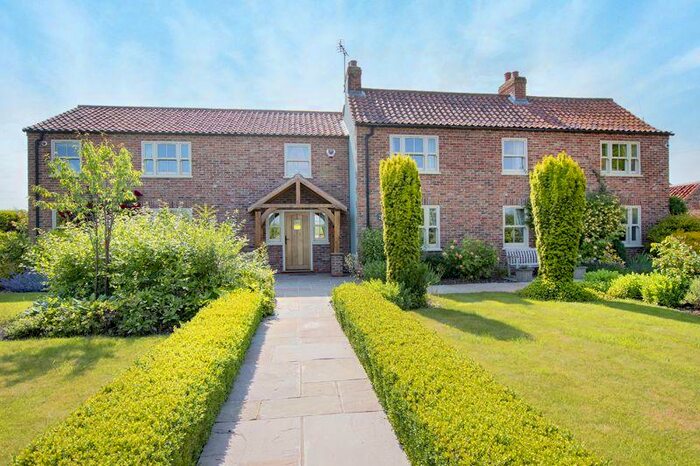5 Bedroom Detached House For Sale In West Moor Road, Walkeringham, Doncaster, DN10