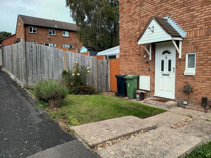 1 Bedroom End Of Terrace House To Rent In Humber Gardens, Southampton, SO31