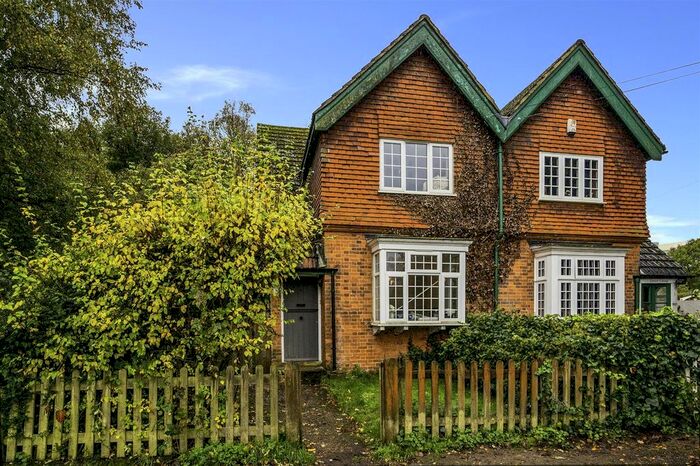 3 Bedroom Semi-Detached House To Rent In Wood Lane, Tadworth, KT20