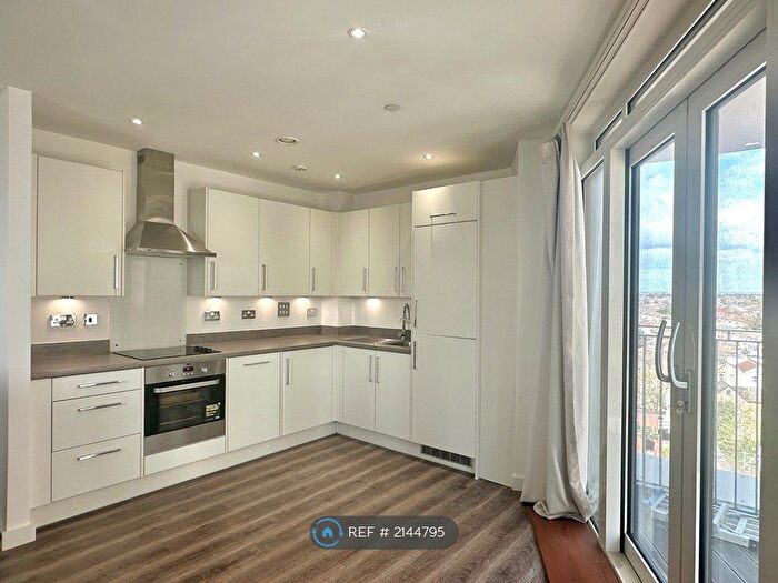1 Bedroom Flat To Rent In Hale Point, Ilford, IG1