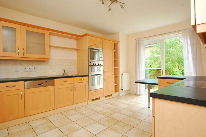 5 Bedroom House To Rent In Chambers Walk, Stanmore, HA7