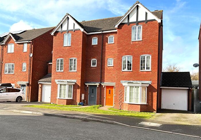 5 Bedroom Semi-Detached House For Sale In Erringtons Close, Oadby, Leicestershire, LE2