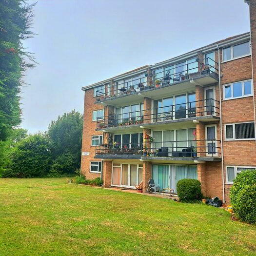 2 Bedroom Flat To Rent In Ashurst Court, Tower Close, Gosport, PO12