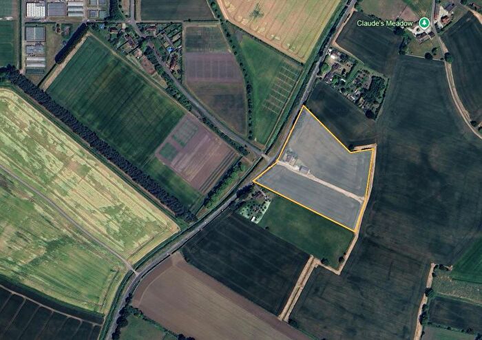 3 Bedroom Detached Bungalow For Sale In Bishopdyke Road, Cawood, YO8