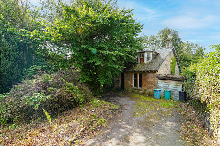 3 Bedroom Cottage For Sale In Howe Road, Glasgow, G65