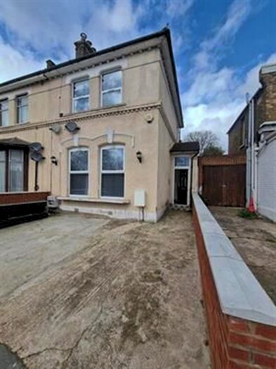 4 Bedroom Terraced House To Rent In Forest Lane, London, E7