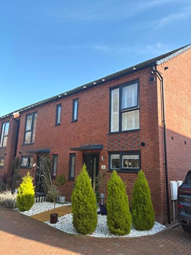 3 Bedroom Semi-Detached House For Sale In Cooke Street, Copthorne, Crawley, RH10