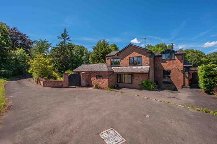 6 Bedroom Detached House For Sale In Warwick Road, Stratford-Upon-Avon, CV37