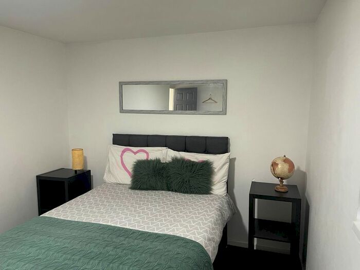 1 Bedroom Flat To Rent In Tong Road, Leeds, LS12