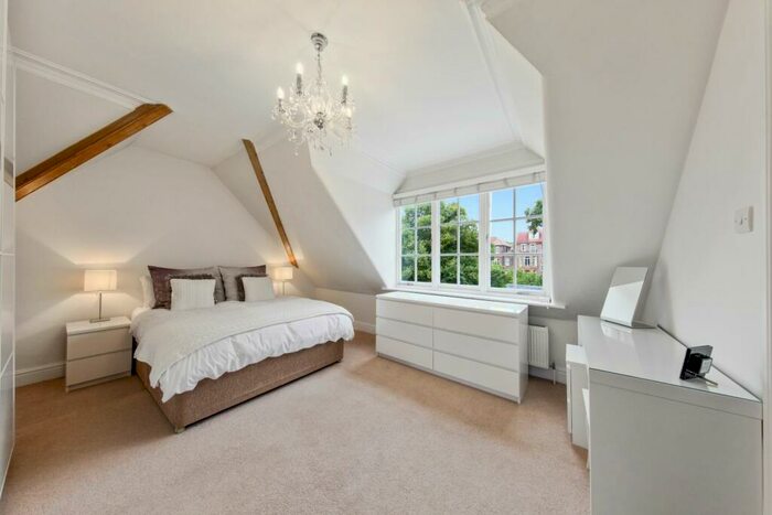 2 Bedroom Flat To Rent In Daleham Gardens, London, NW3