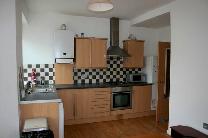 3 Bedroom Flat To Rent In Heathfield Villas, Treforest, CF37