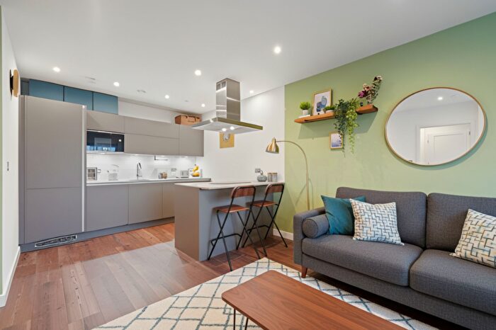 1 Bedroom Flat For Sale In Curie House, Wallis Road, E9