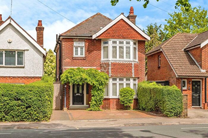 3 Bedroom Detached House For Sale In Garfield Road, Southampton, Hampshire, SO19