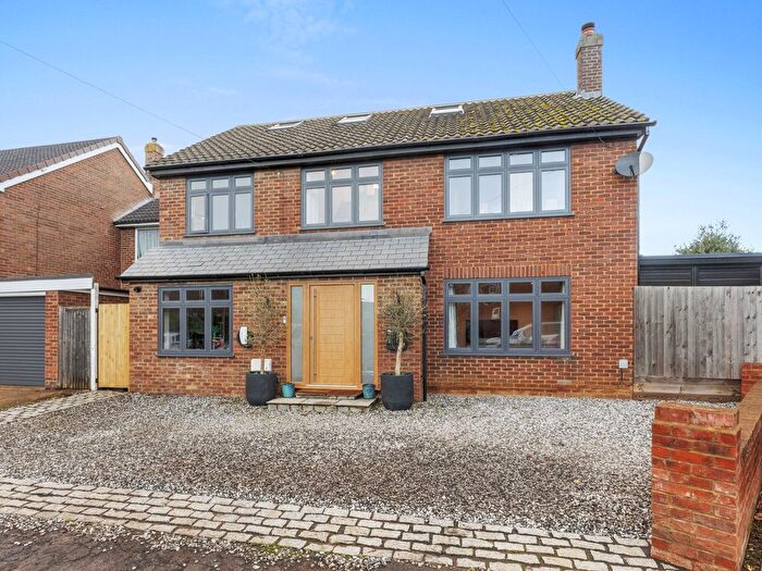 5 Bedroom Detached House For Sale In Croft Close, Thame, OX9