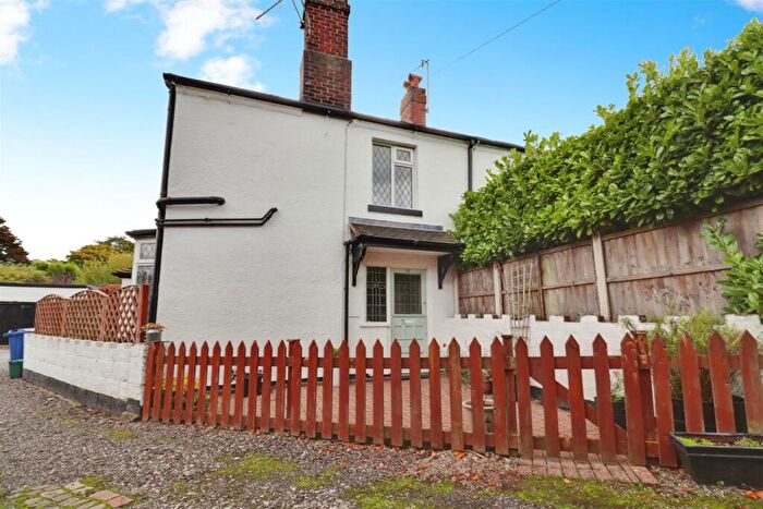 2 Bedroom Cottage For Sale In The Avenue, Newcastle, ST5