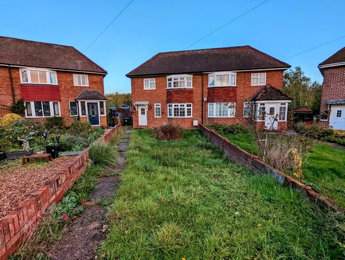 3 Bedroom Property To Rent In Ridgway Road, Brogborough, Bedford, MK43