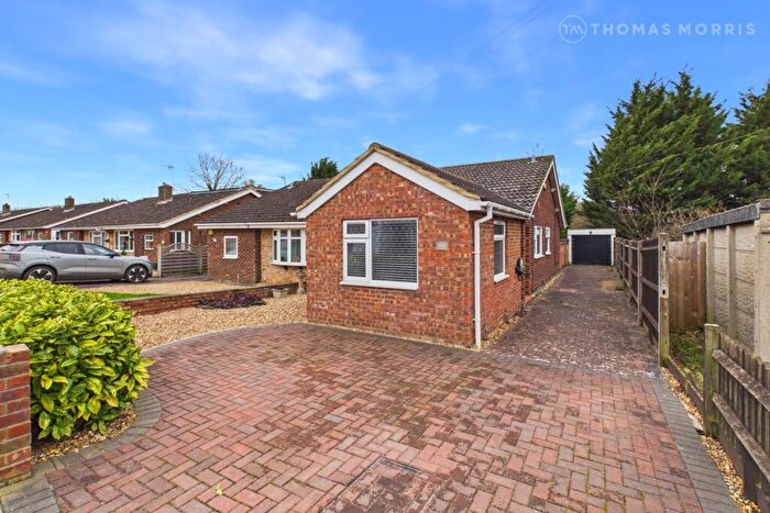 3 Bedroom Bungalow For Sale In Holme Court Avenue, Biggleswade, Bedfordshire, SG18