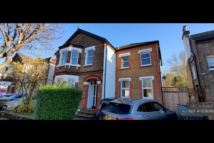 2 Bedroom Flat To Rent In Dornton Road, South Croydon, CR2