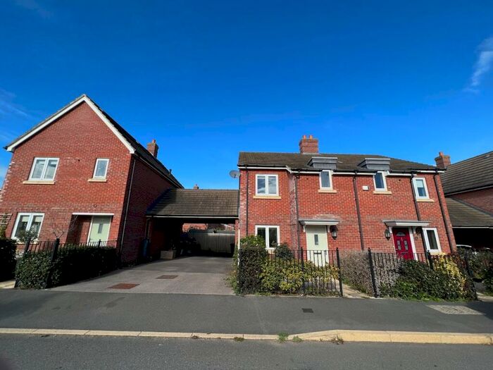 3 Bedroom Semi-Detached House To Rent In Pippin Road, Aylesbury, HP18