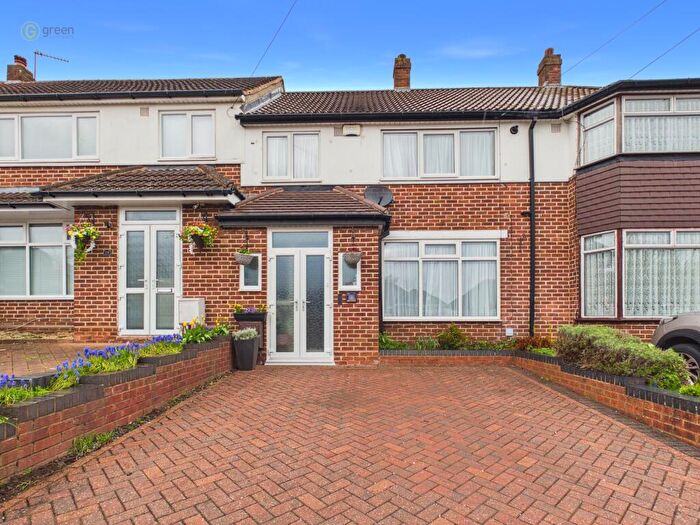 3 Bedroom Terraced House For Sale In Templeton Road, Birmingham, B44