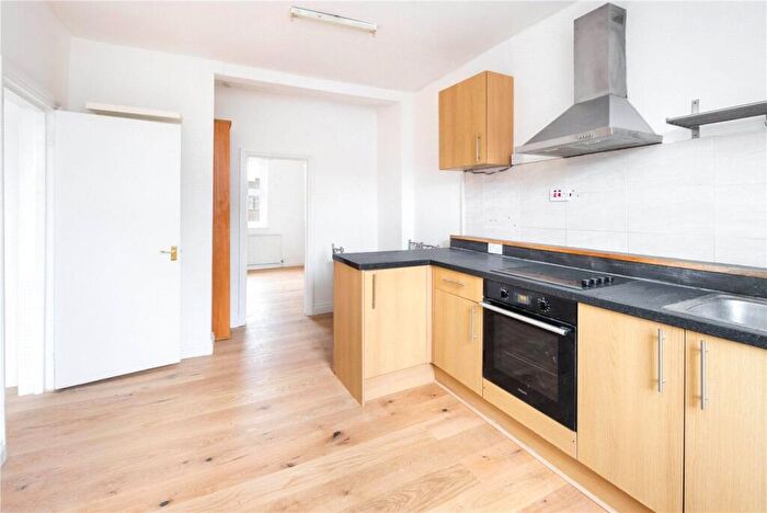 1 Bedroom Flat To Rent In Mare Street, Hackney, London, E8