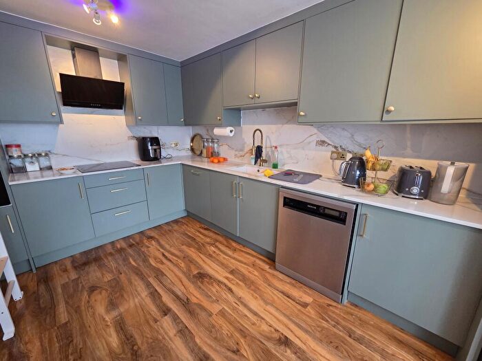 2 Bedroom Flat To Rent In The Shires, Old Bedford Road, LU2