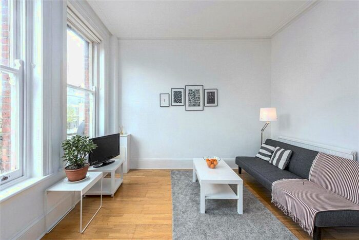1 Bedroom Flat To Rent In Canonbury Lane, London, N1