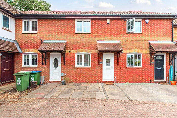 2 Bedroom Town House To Rent In Baytree Close, Sidcup, Kent, DA15