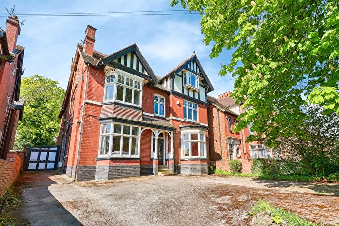 8 Bedroom Detached House For Sale In Little Moor Hill, Smethwick, B67