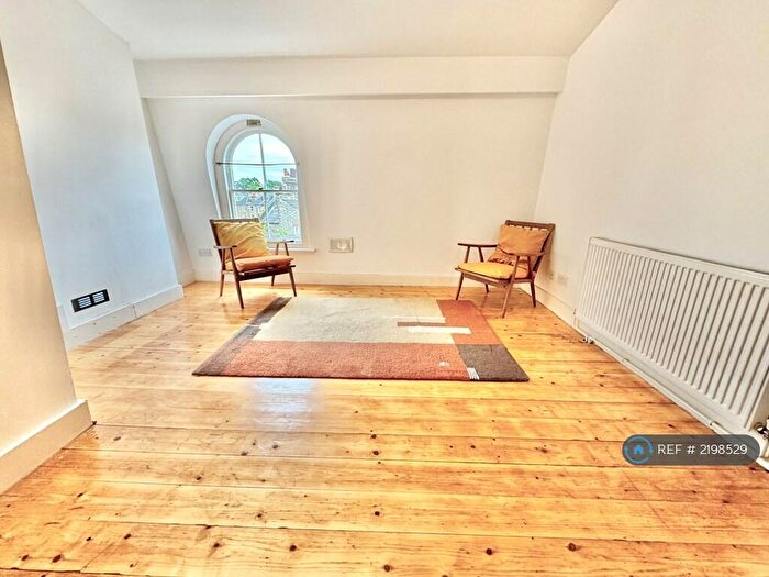 1 Bedroom Flat To Rent In Stamford Grove West, London, N16