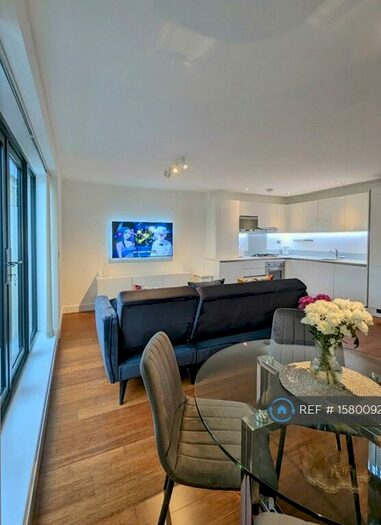 1 Bedroom Flat To Rent In Braeburn Court, London, N14