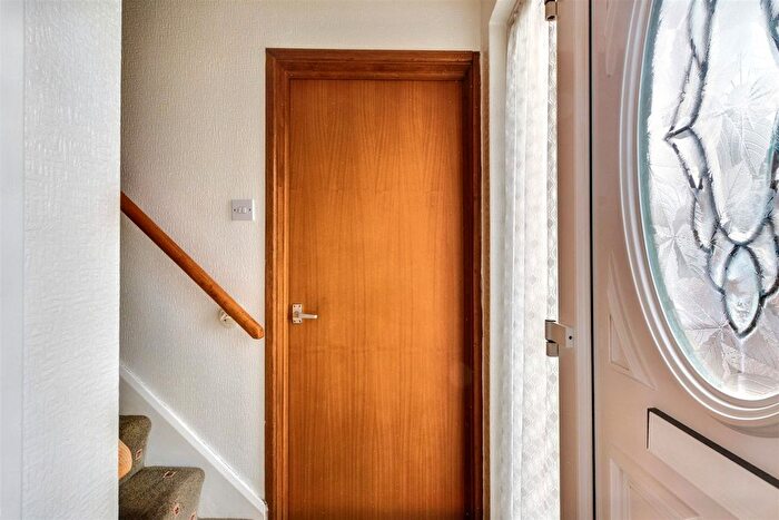 3 Bedroom Terraced House For Sale In Longden Close, Bramcote, Nottingham, NG9
