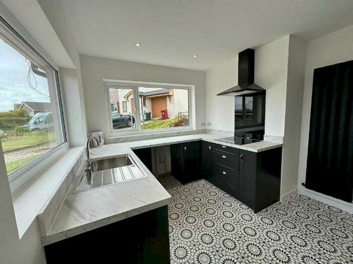 3 Bedroom Bungalow To Rent In Castle View, Walney Island, Barrow-In-Furness, LA14