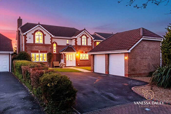 4 Bedroom Detached House For Sale In Greenmead Close, Preston, PR4