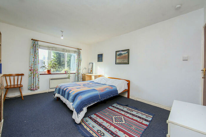 3 Bedroom Flat To Rent In Fairfield Gardens, Crouch End, London, N8