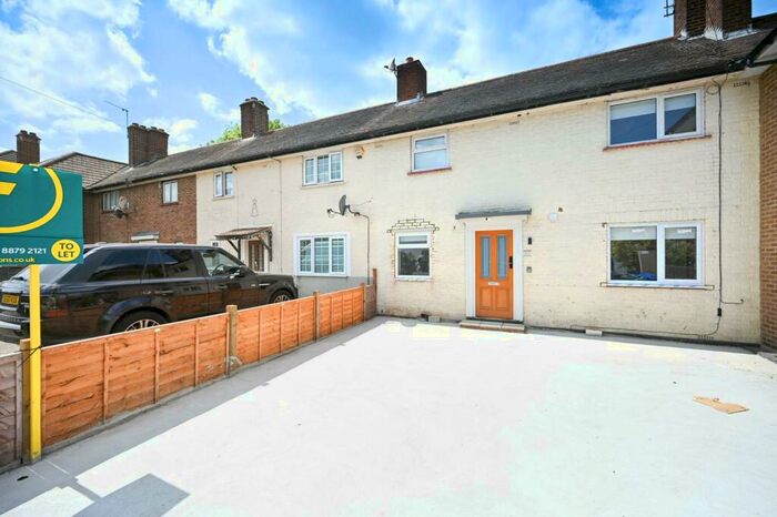 Studio To Rent In Addison Gardens, Surbiton, KT5