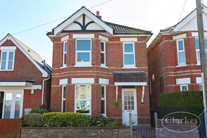 3 Bedroom Detached House For Sale In Stylish Detached House Castle Rd Winton, BH9