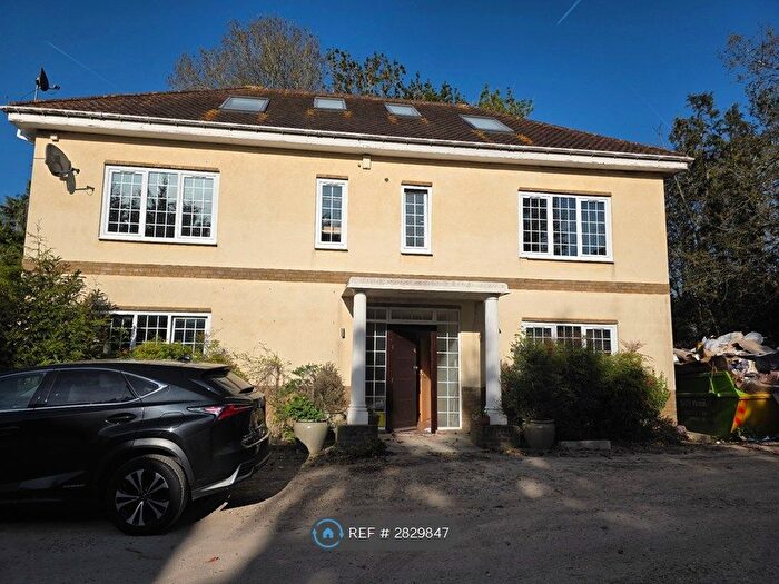 5 Bedroom Detached House To Rent In Alison Close, Pinner, HA5