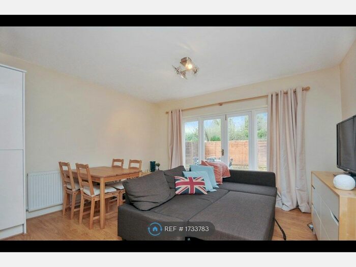 1 Bedroom Flat To Rent In Gordon Road, London, W5